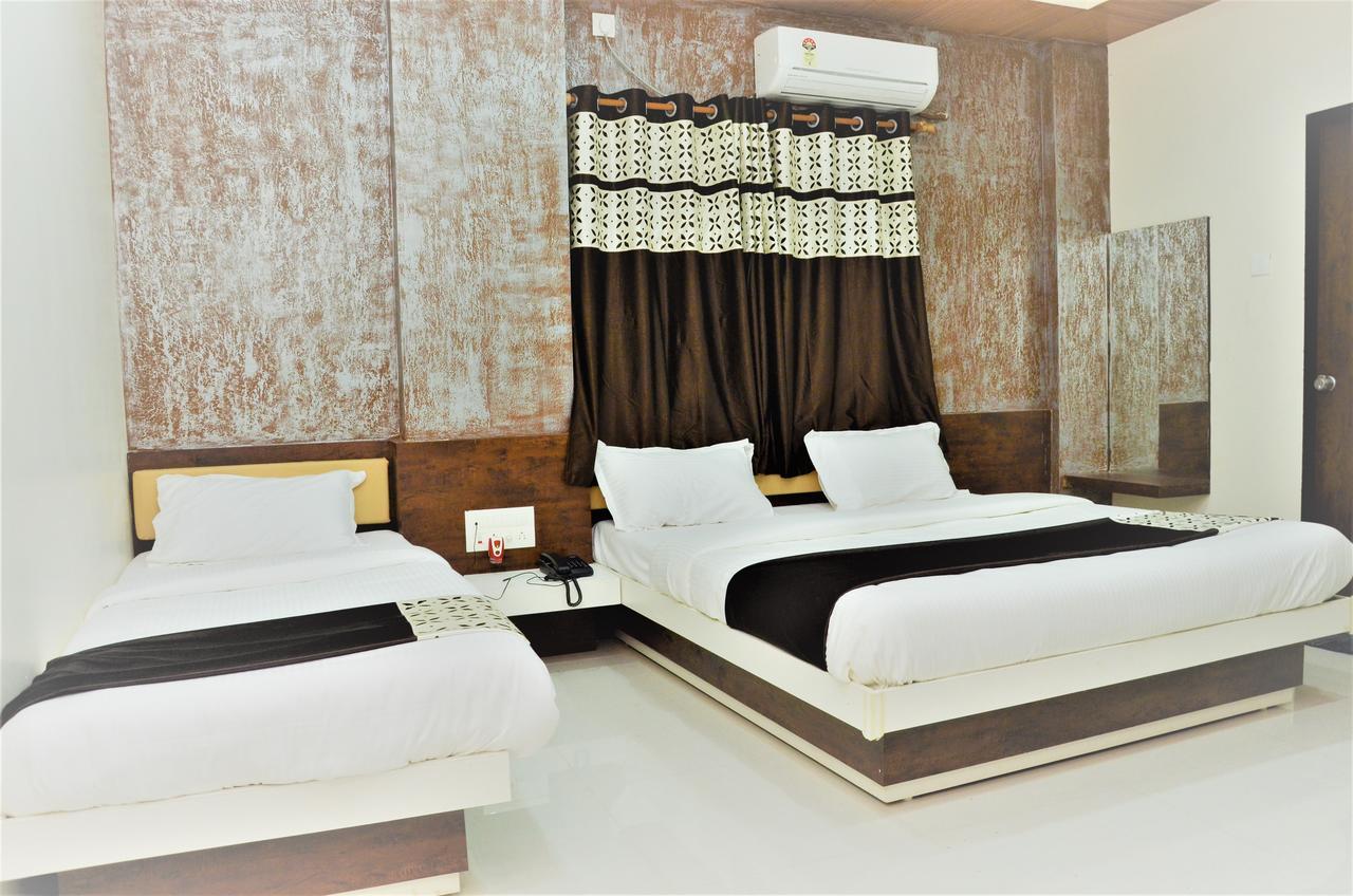 Hotel Bansidhar Somnath Ngoại thất bức ảnh