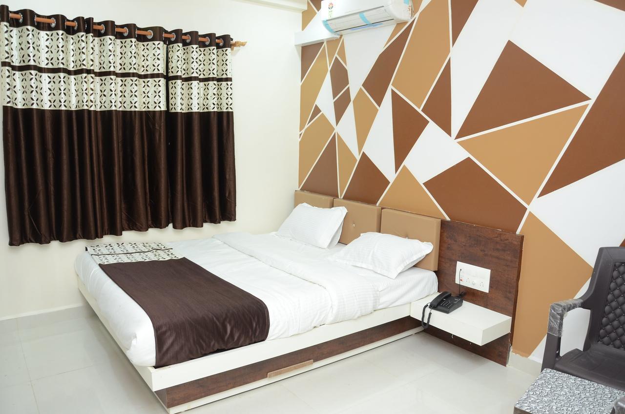 Hotel Bansidhar Somnath Ngoại thất bức ảnh