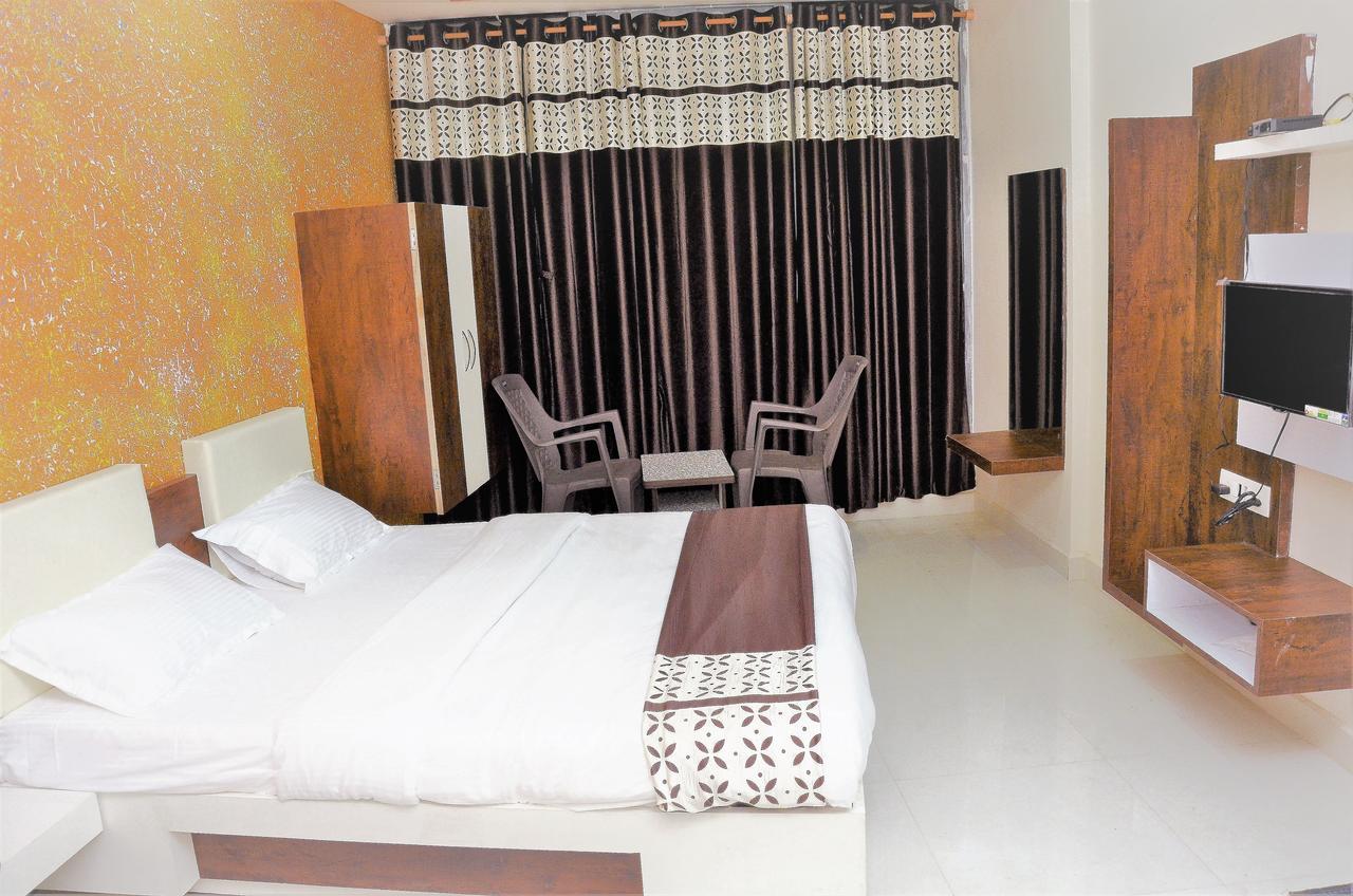 Hotel Bansidhar Somnath Ngoại thất bức ảnh