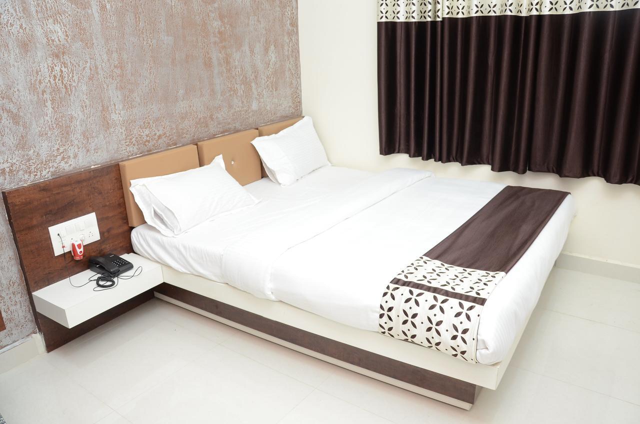 Hotel Bansidhar Somnath Ngoại thất bức ảnh