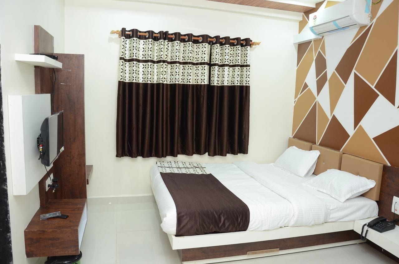 Hotel Bansidhar Somnath Ngoại thất bức ảnh