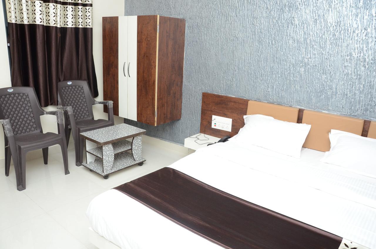 Hotel Bansidhar Somnath Ngoại thất bức ảnh