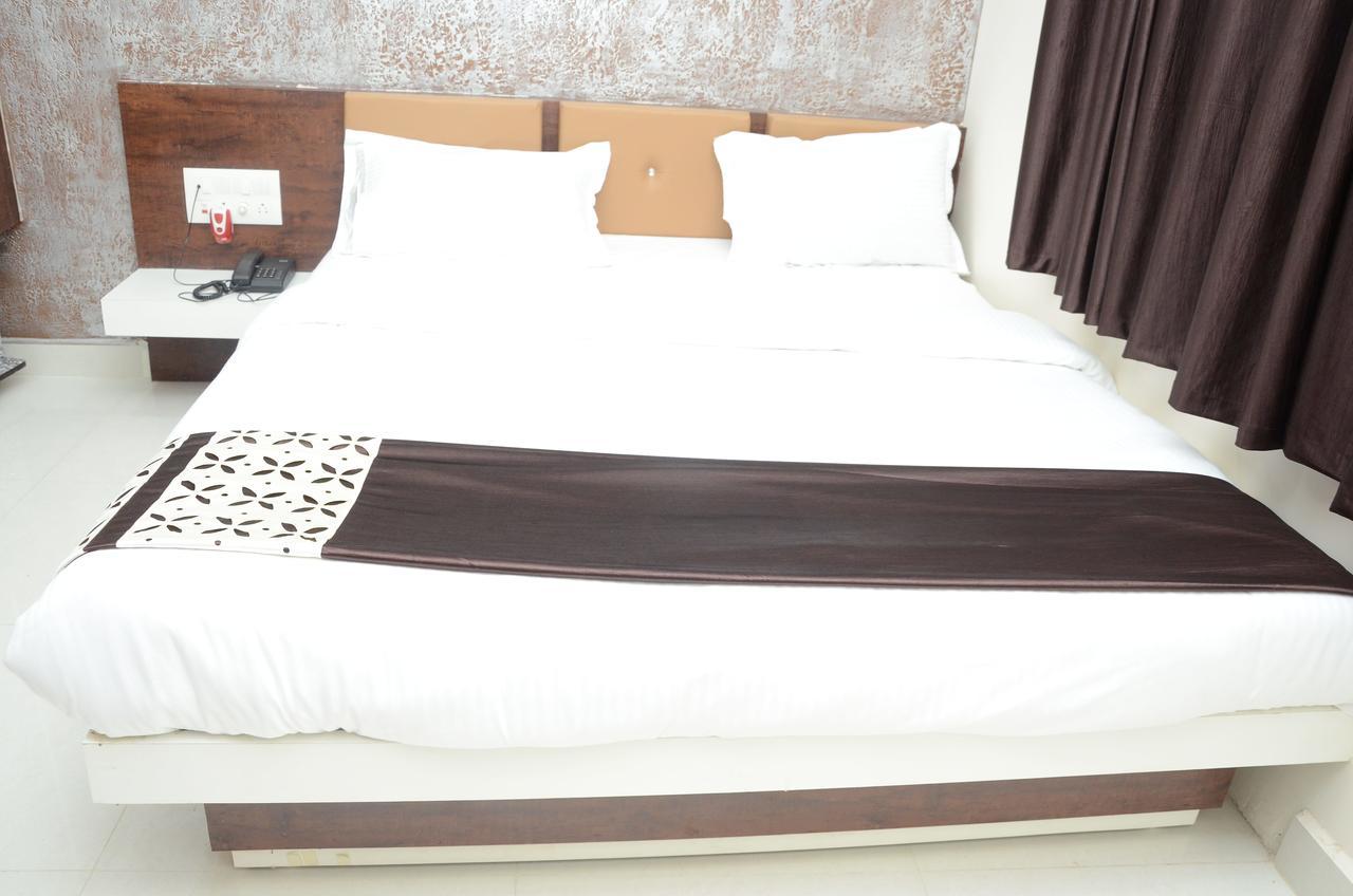 Hotel Bansidhar Somnath Ngoại thất bức ảnh